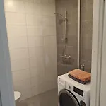 Apartmán 30 M2 1-bedroom App, 5 Floor, Close To The Airpor, Train Station And Myyrmanni Shopping Center
