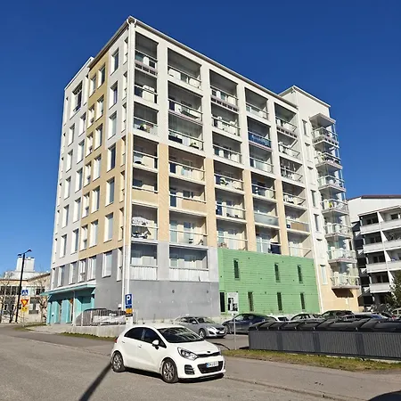 30 M2 1-bedroom App, 5 Floor, Close To The Airpor, Train Station And Myyrmanni Shopping Center Vantaa