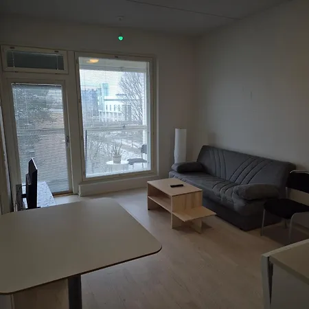 30 M2 1-bedroom App, 5 Floor, Close To The Airpor, Train Station And Myyrmanni Shopping Center * 万塔